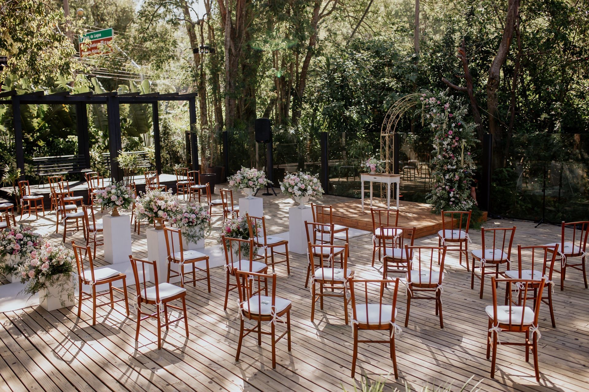 Foto Casamento no Vila dos Araçás Tami e Rogério Foto Casamento no Vila dos Araçás Tami e Rogério - Imagem 34