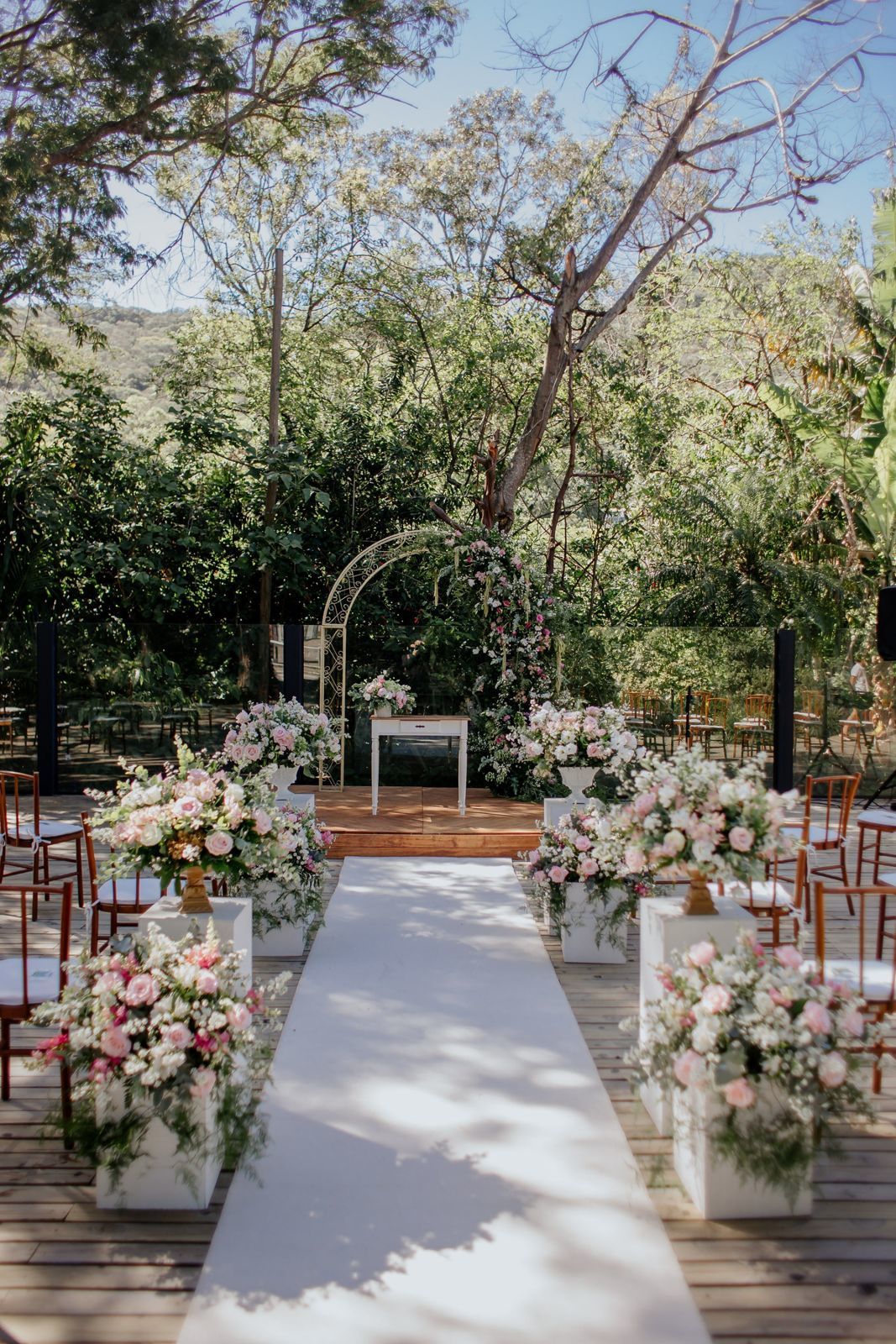 Foto Casamento no Vila dos Araçás Tami e Rogério Foto Casamento no Vila dos Araçás Tami e Rogério - Imagem 38