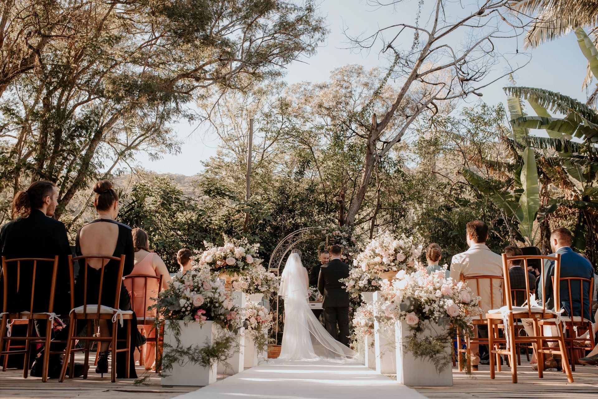 Foto Casamento no Vila dos Araçás Tami e Rogério Foto Casamento no Vila dos Araçás Tami e Rogério - Imagem 74