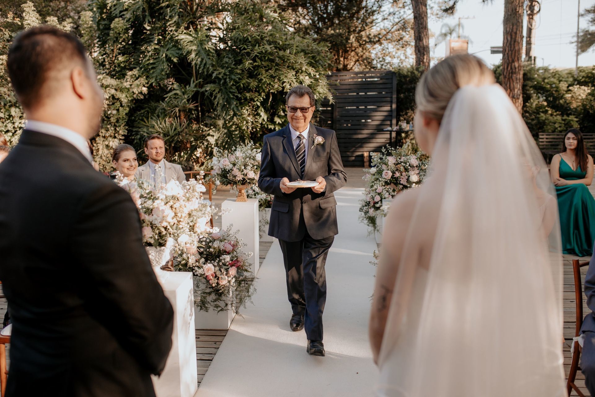 Foto Casamento no Vila dos Araçás Tami e Rogério Foto Casamento no Vila dos Araçás Tami e Rogério - Imagem 109