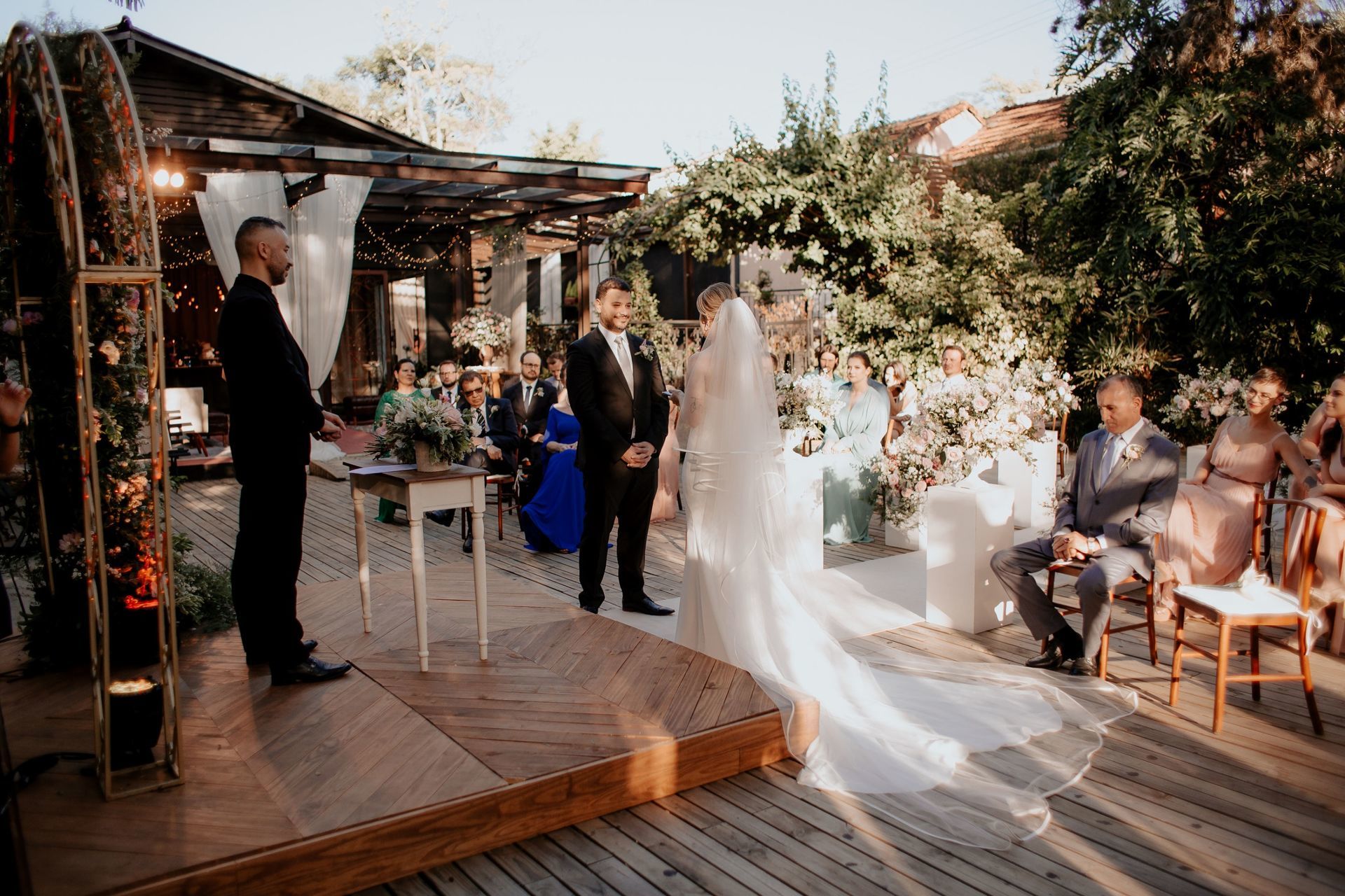 Foto Casamento no Vila dos Araçás Tami e Rogério Foto Casamento no Vila dos Araçás Tami e Rogério - Imagem 88