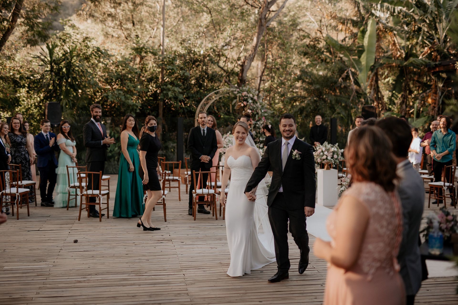 Foto Casamento no Vila dos Araçás Tami e Rogério Foto Casamento no Vila dos Araçás Tami e Rogério - Imagem 133