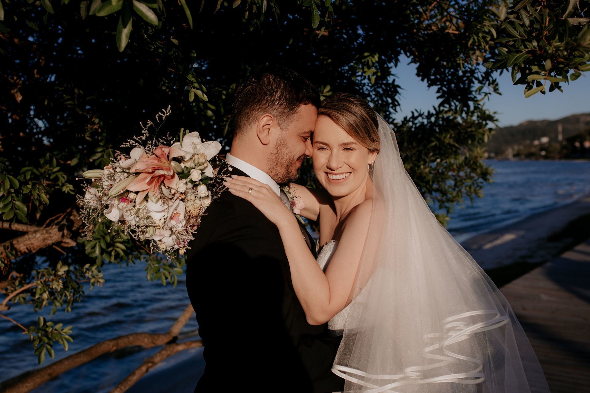 Foto Casamento no Vila dos Araçás Tami e Rogério Foto Casamento no Vila dos Araçás Tami e Rogério - Imagem 140