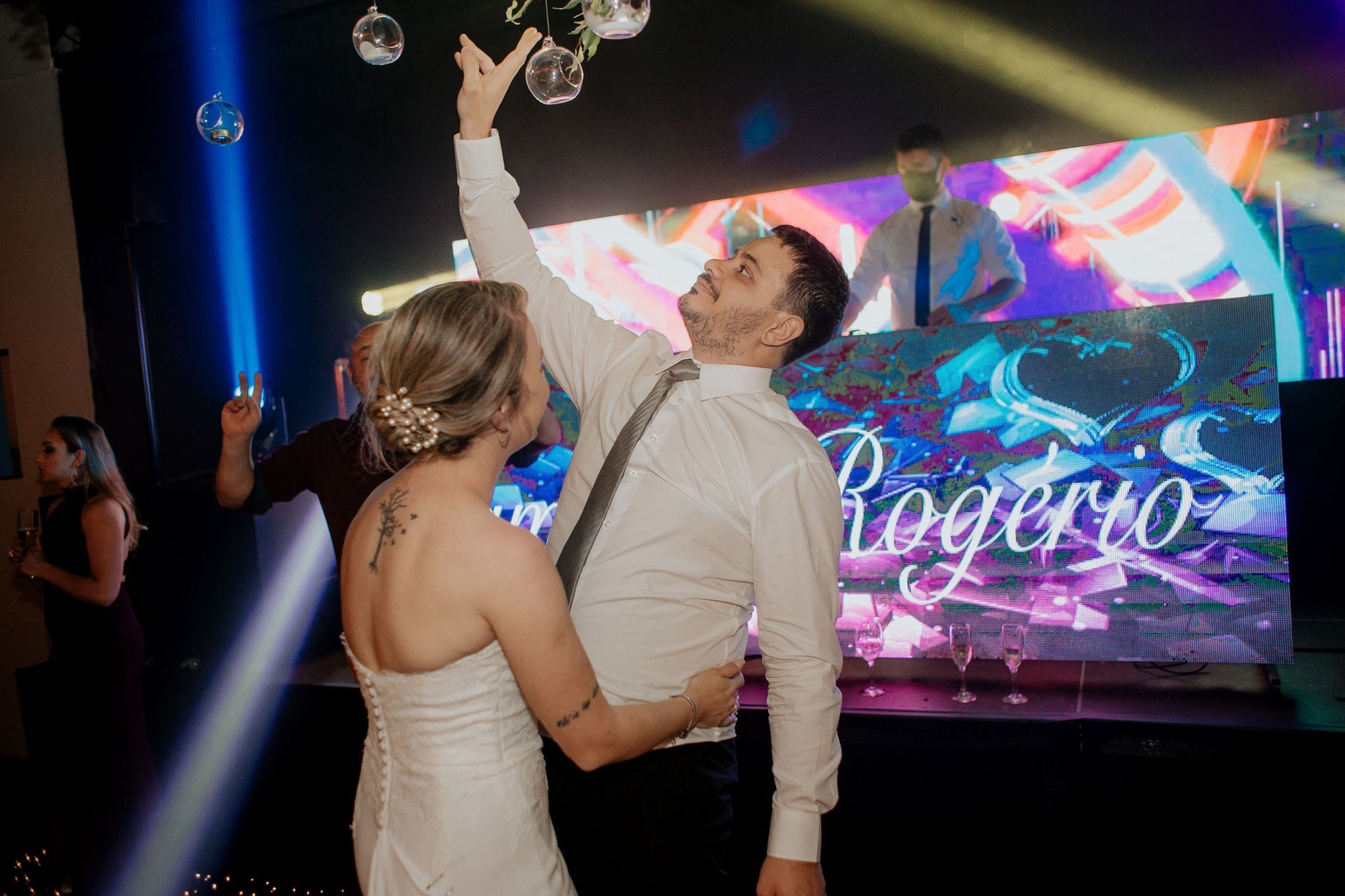 Foto Casamento no Vila dos Araçás Tami e Rogério Foto Casamento no Vila dos Araçás Tami e Rogério - Imagem 228