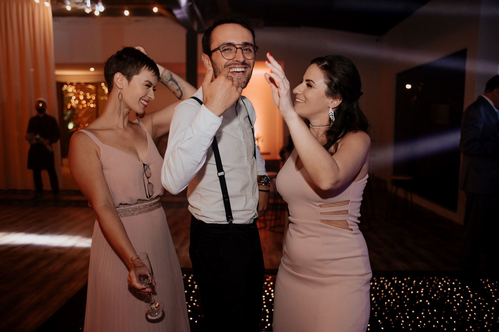 Foto Casamento no Vila dos Araçás Tami e Rogério Foto Casamento no Vila dos Araçás Tami e Rogério - Imagem 231